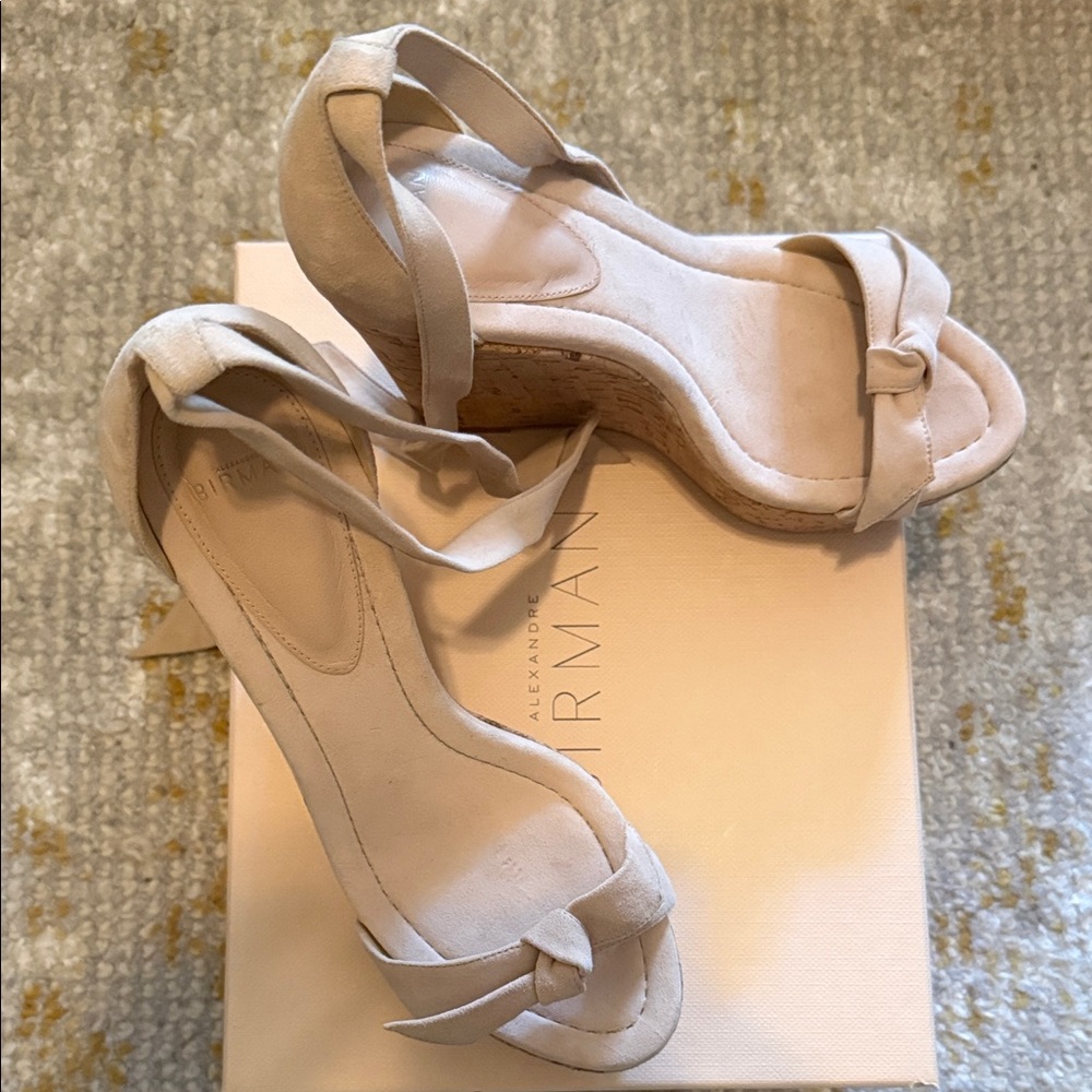 Alexandre Birman Women's Tan Wedges